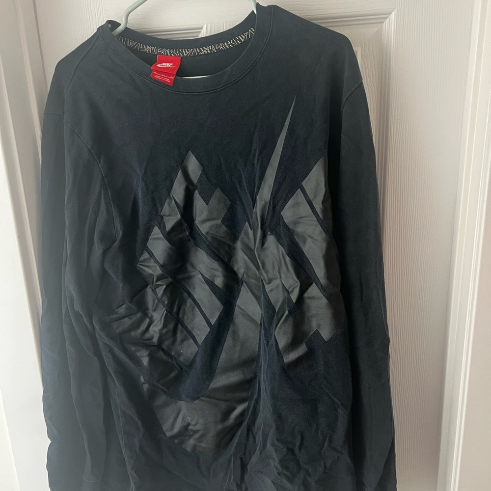Nike Black Graphic Crewneck